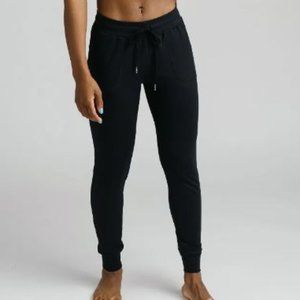 ZYIA ACTIVE - Black Unwind Joggers (Size L)